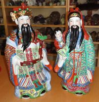 zwei chinesische Glücksgötter Porzellan