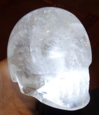 Bergkristallschädel Regenbögen 780 g