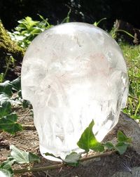 großer Bergkristall Kristallschädel Brasilien klar