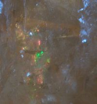 Naturcitrin Kristallschädel 2,66 kg mit Regenbogen