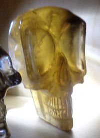 golden scheinender Rauchcitrin Kristallschädel 460 g