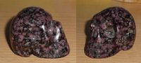Rubin in Matrix (Granat-Pyroxenit) Kristallschädel ca. 39 g