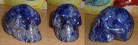 kleiner blauer Sodalith Kristallschädel 85 g